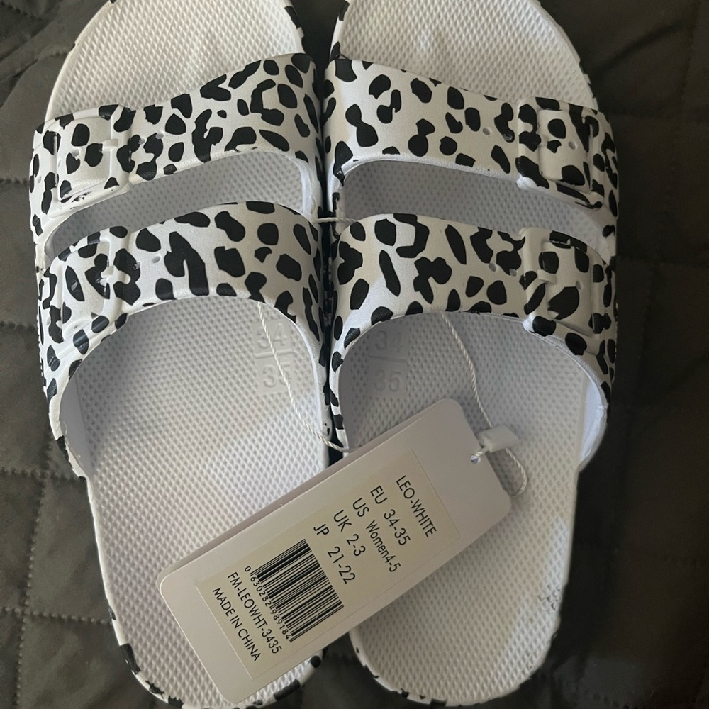 Leopard Print Kids Slide Sandals - White